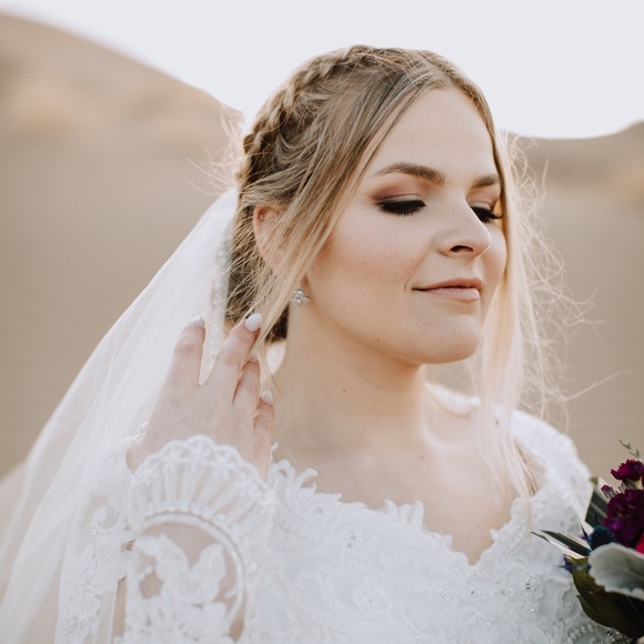 Meet your posher, Madi - Picture 2 of 4